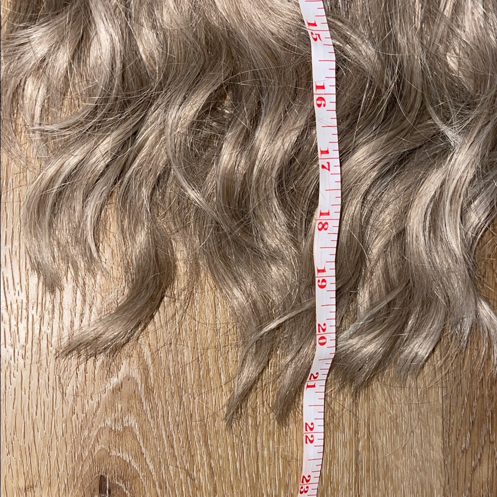 Glam Wavy Lace Wig – 22” Blonde Blend with Dark Roots, Soft & Natural # Q - Picture 15 of 15